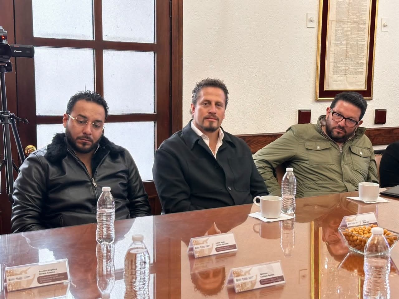 Carlos Rogel Valle firma convenio con inveamex para fortalecer la legalidad en Zacualpan