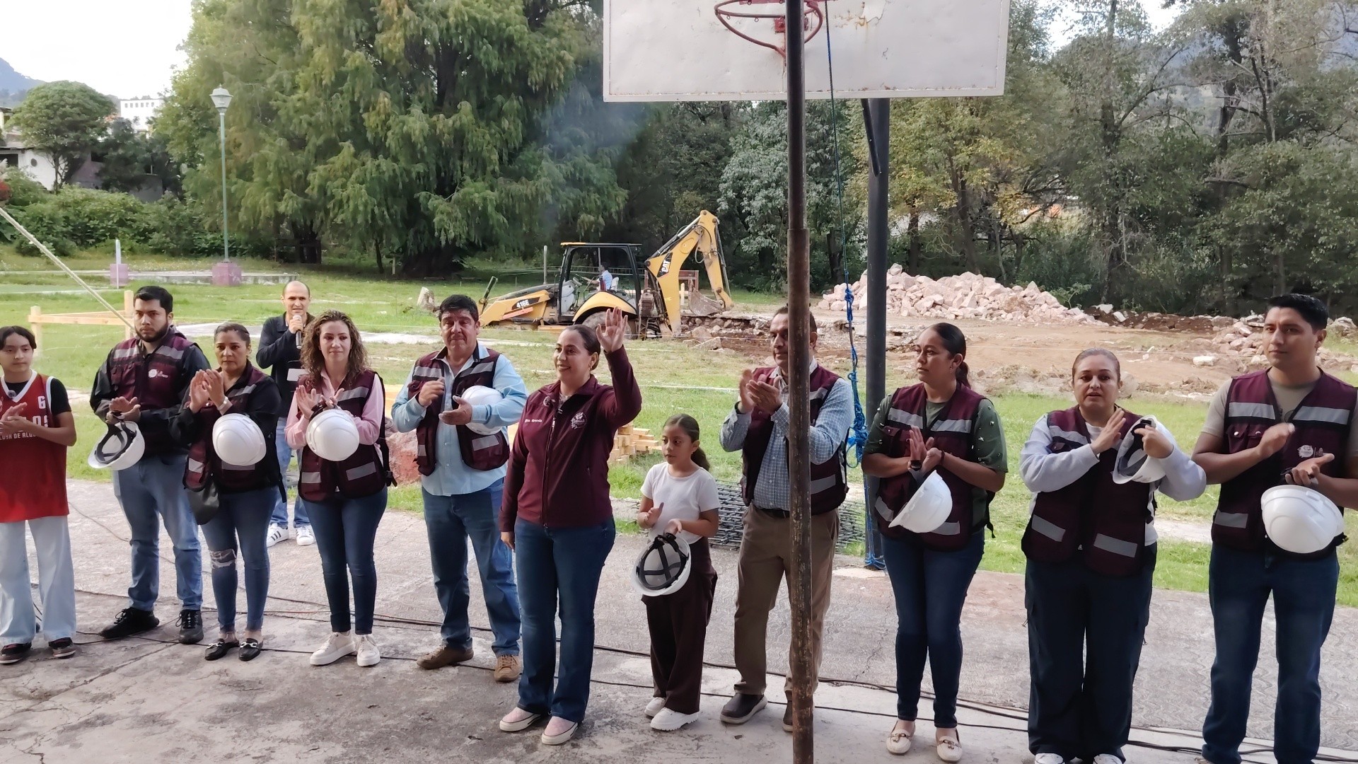 ¡Un sueño se hace realidad! Brenda Rivera inicia la construcción de la alberca semiolímpica en Almoloya de Alquisiras