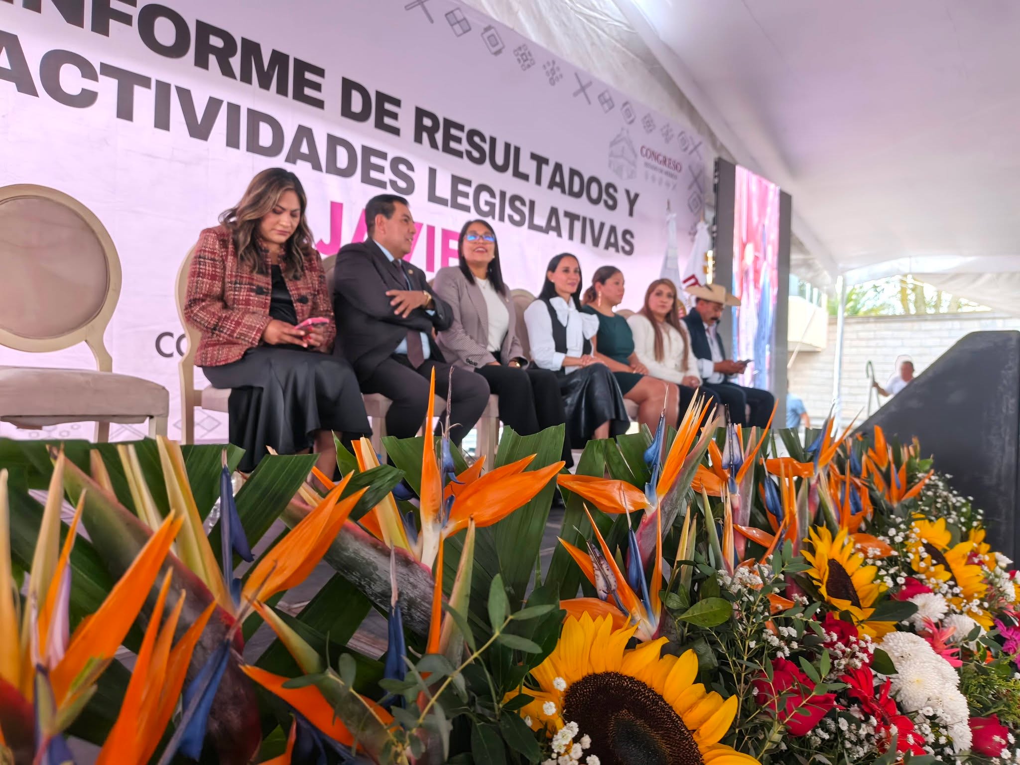 Javier Cruz presume más de 800