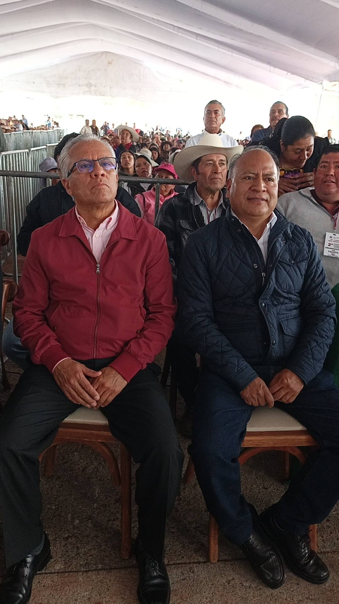 Javier Cruz presume más de 800