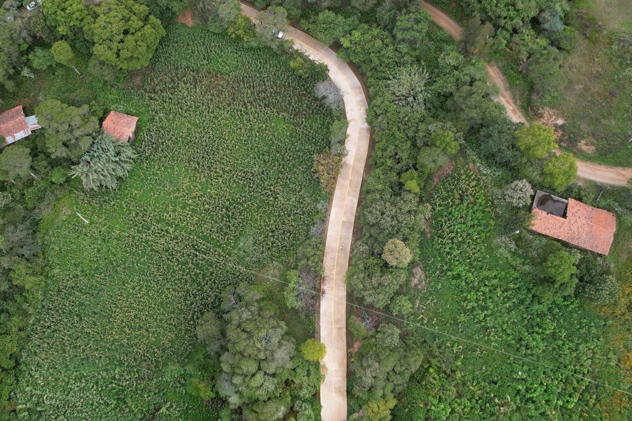 Avanza Rancho Los Pérez con la inauguración de un nuevo tramo de concreto hidráulico