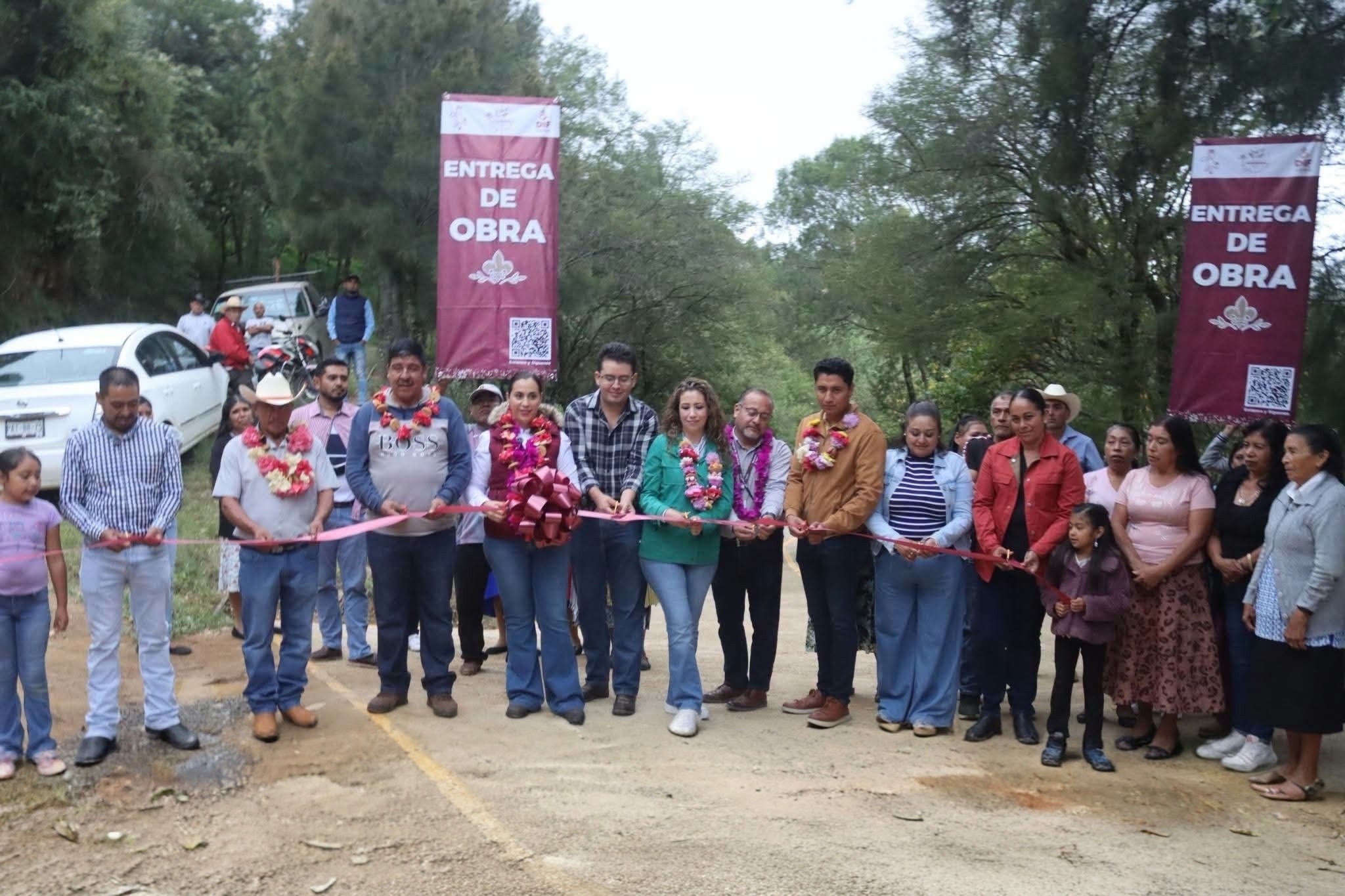 Avanza Rancho Los Pérez con la inauguración de un nuevo tramo de concreto hidráulico