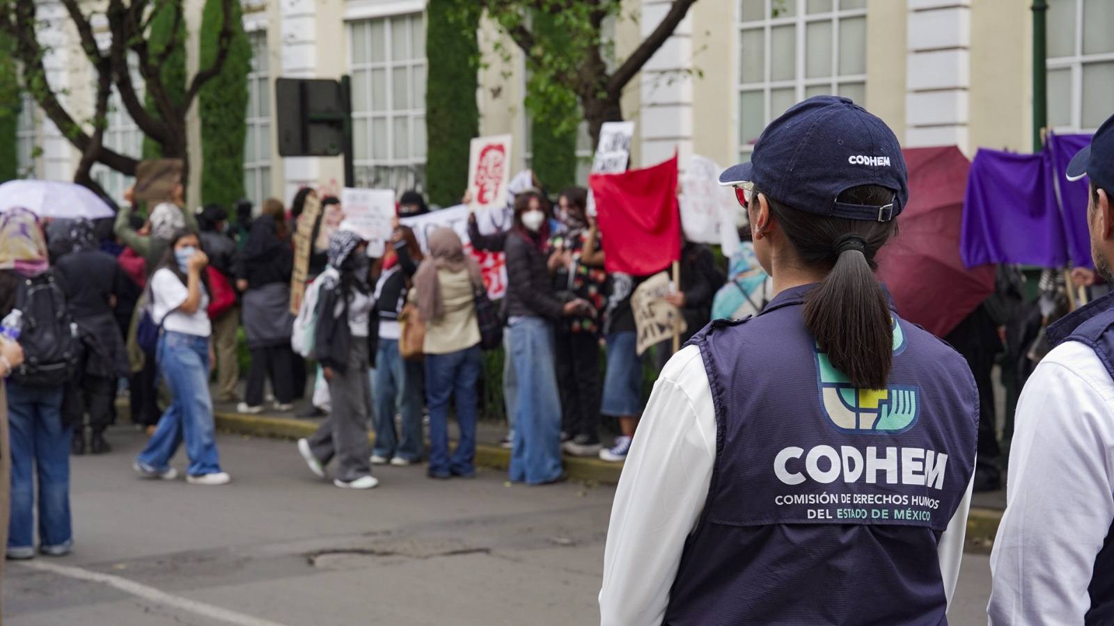 CODHEM acompaña contingentes
