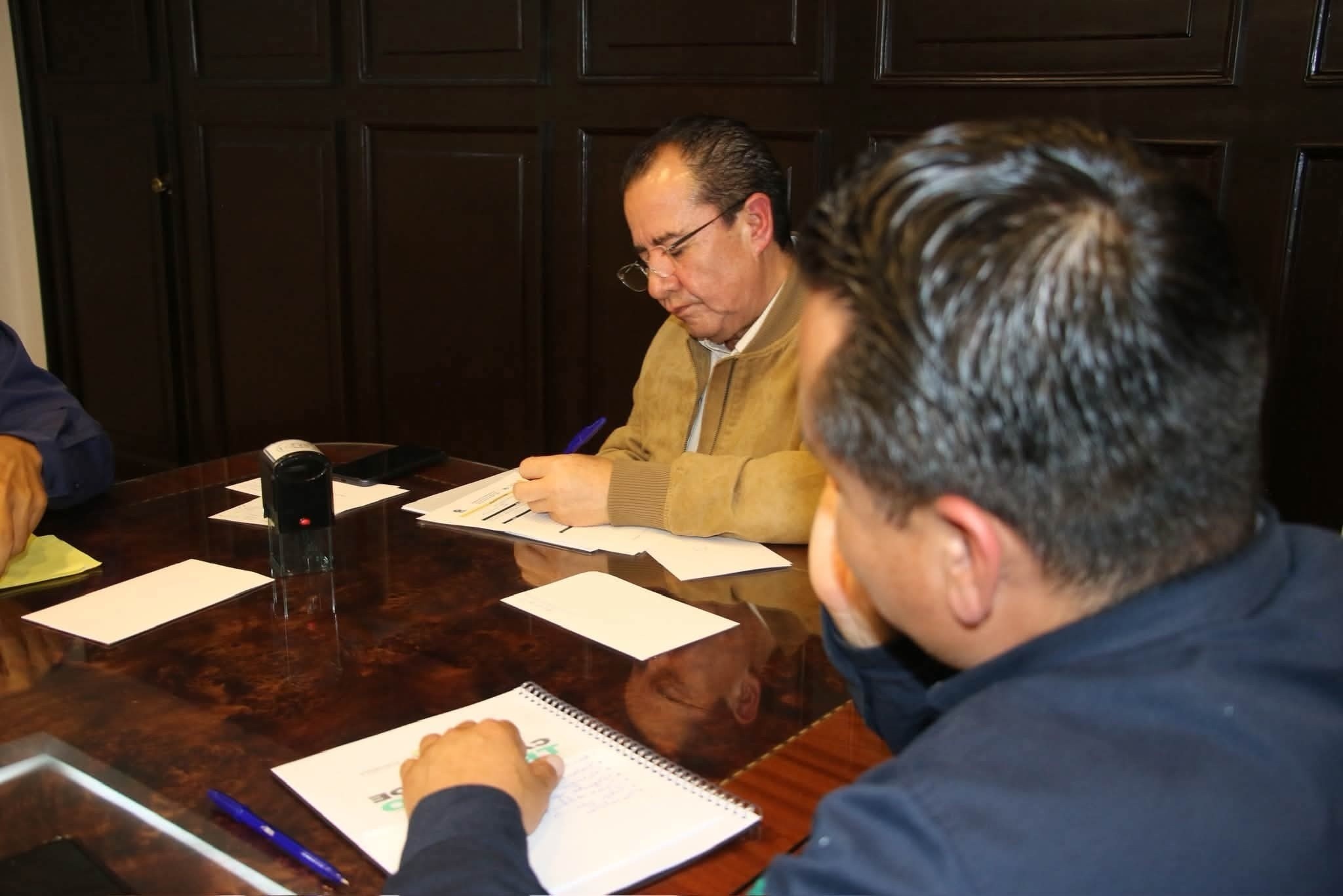 Coatepec Harinas avanza en la atención de las fallas en el suministro eléctrico