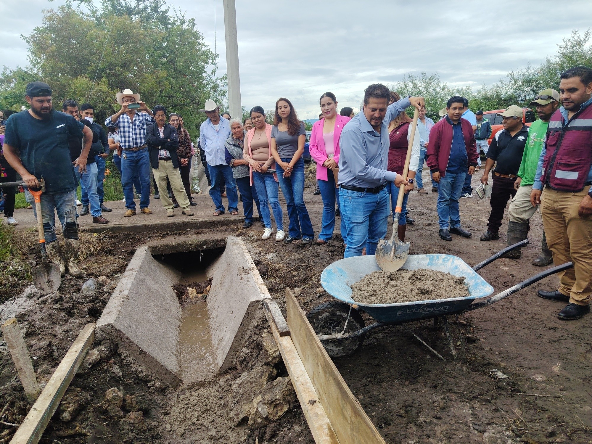 Zacualpan fortalece el campo y la educación con nuevas obras