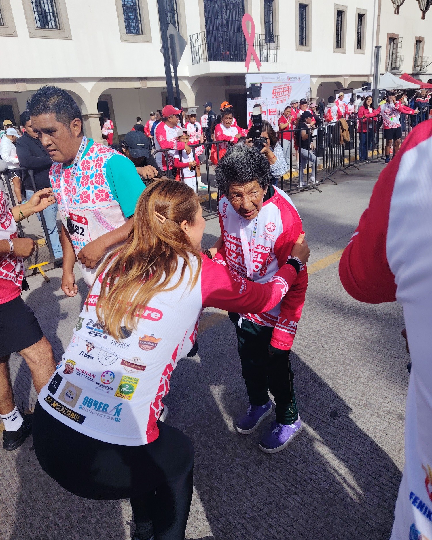 San Mateo Atenco se llena de energía con la Gran Carrera Atlética Tierra del Calzado