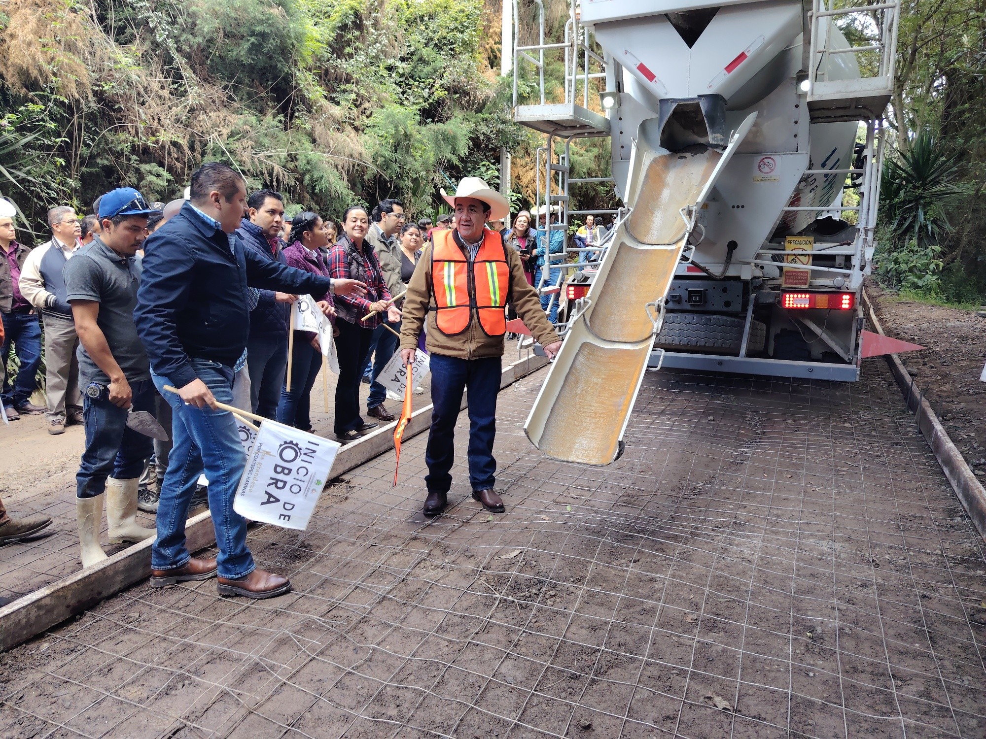 Toño Díaz da inicio a obras de infraestructura y acciones para mejorar el servicio eléctrico de Coatepec Harinas