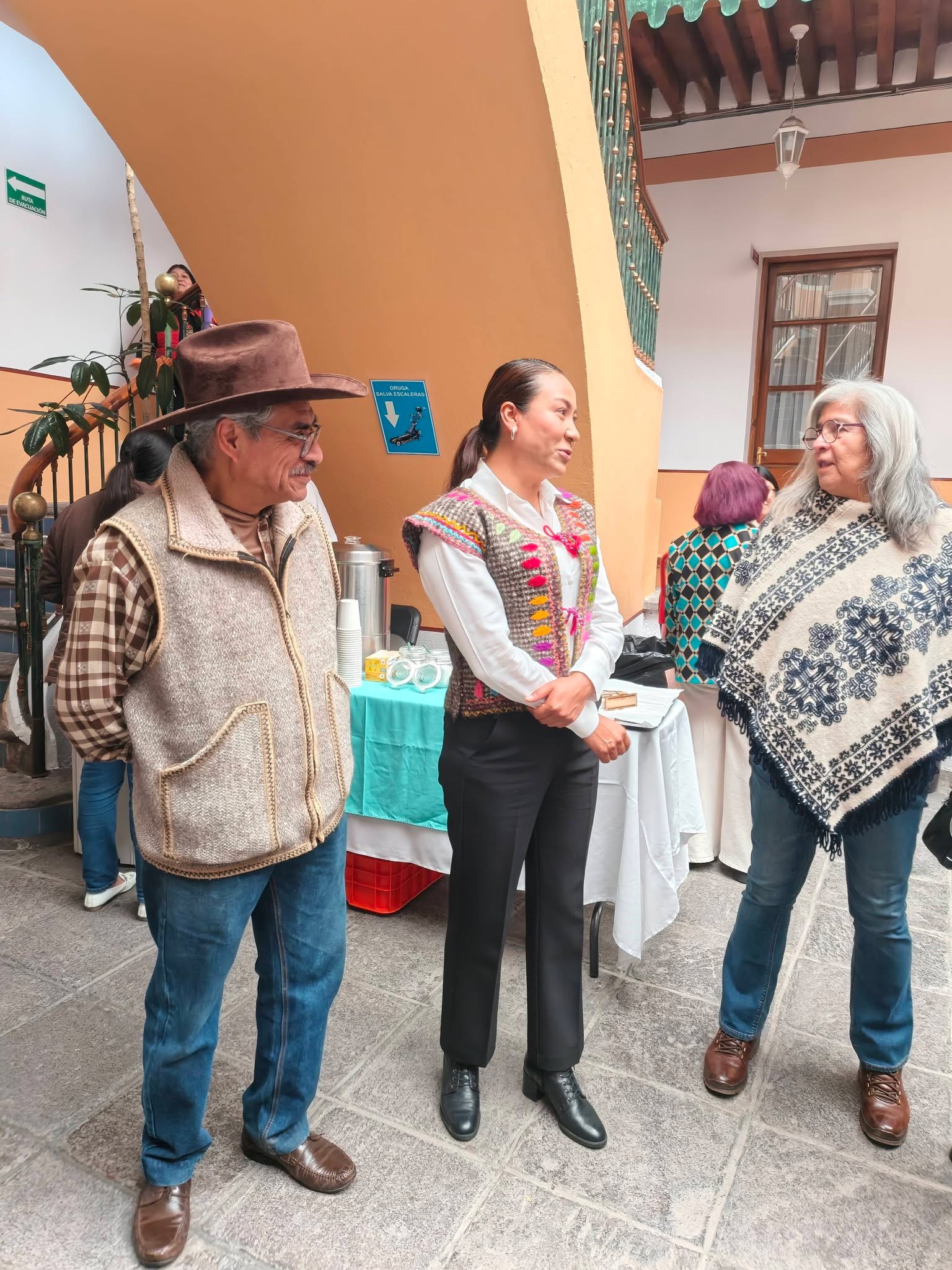 Lety Mejía lleva al Congreso la defensa de las lenguas maternas con “Raíz de mezquite”