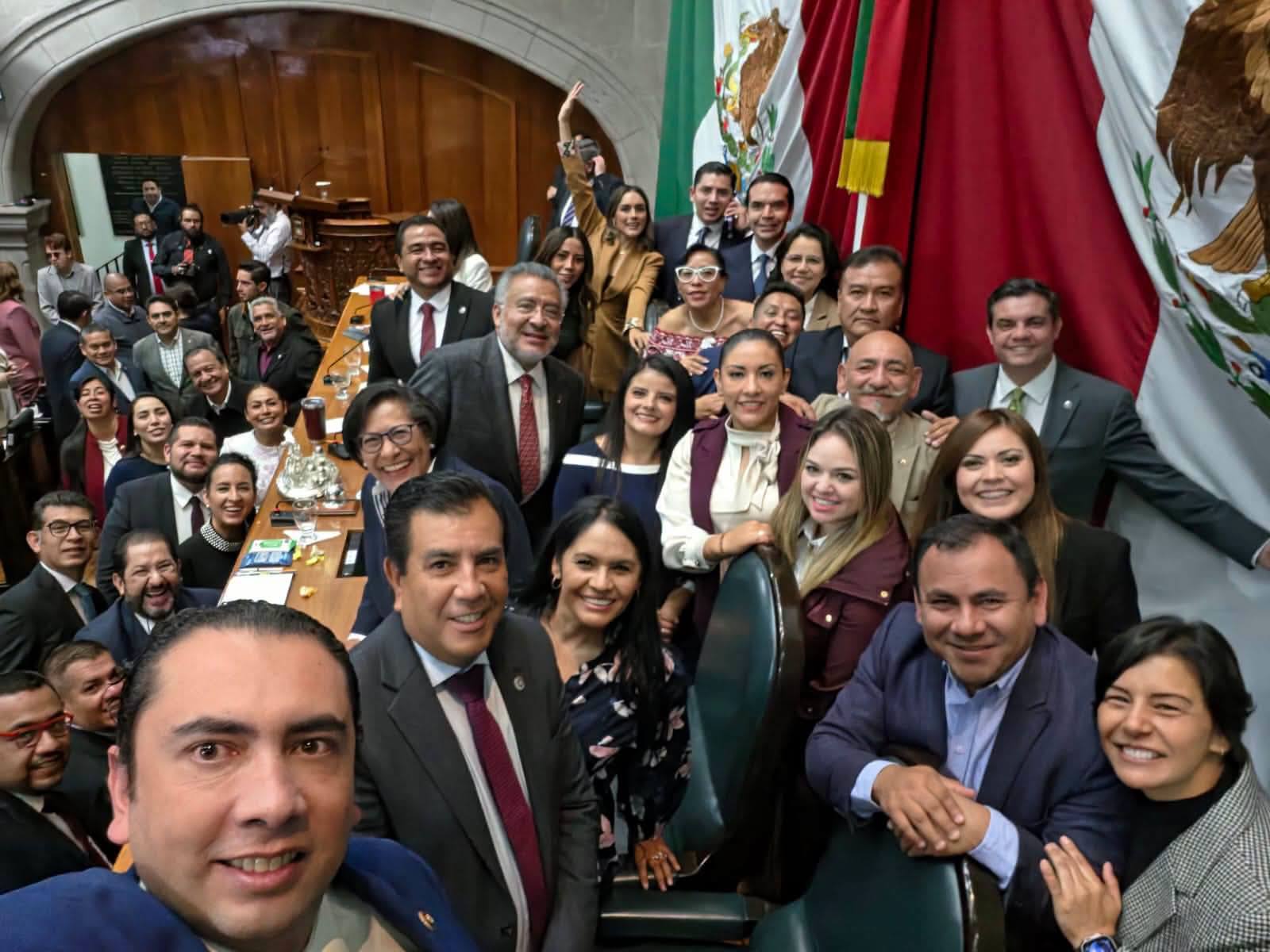 Javier Cruz Jaramillo lleva la voz del sur del Estado a la Glosa del 3er Informe de Delfina Gómez