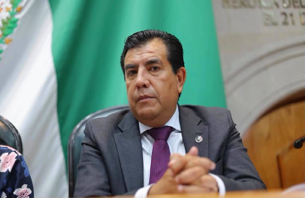 Javier Cruz Jaramillo lleva la voz del sur del Estado a la Glosa del 3er Informe de Delfina Gómez