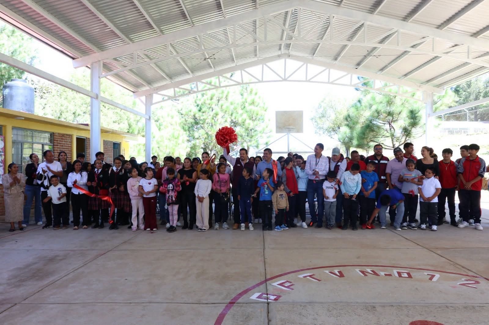 Zacualpan impulsa obras de infraestructura y educación en beneficio de las familias