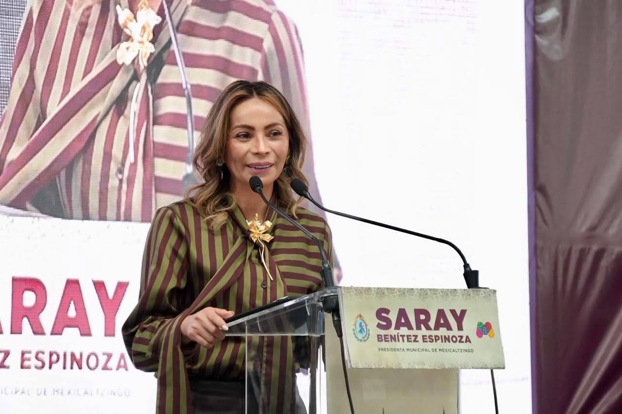 Saray Benítez reconoce a hombres y mujeres mexicaltzinguenses en el 157 aniversario