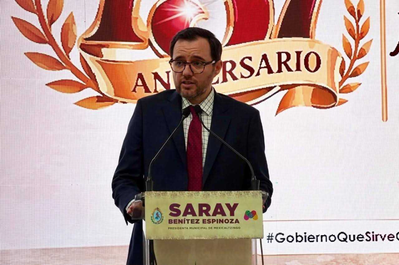 Saray Benítez reconoce a hombres y mujeres mexicaltzinguenses en el 157 aniversario
