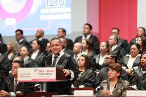 Anuar Azar destaca diálogo institucional durante informe del Poder Judicial mexiquense